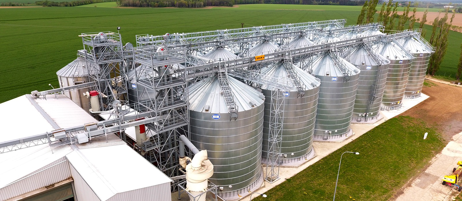 Grain conveyors and grain coulters <br>SKANDIA